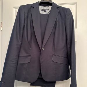 Brooks brothers pant suit. Perfect for interviews or business wear